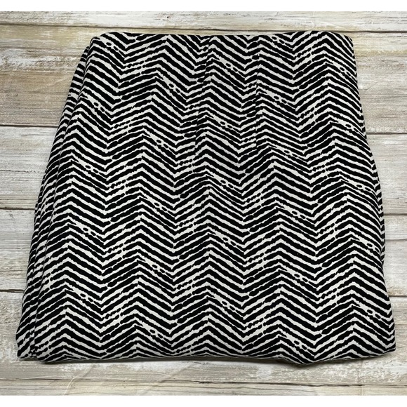Chico's Women's Black White Chevron Print Cropped Pants Size 1.5(U.S 10) - Picture 1 of 8